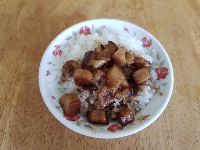 타이난에서 가장 인기있는 루러우판(滷 肉 飯)  맛보기