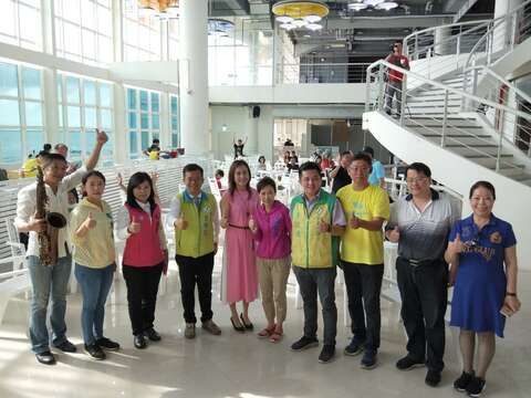  "View of Tourism Authority Guo Zhen Hui Juzhang with members and VIP photo "