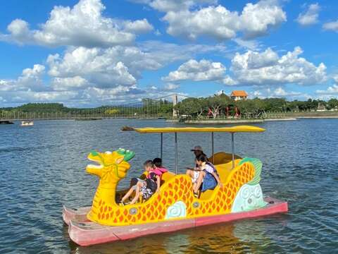 "Dragon Boat on Dragon Boat"