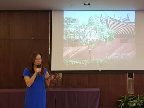 "Guo Zhenhui, Director of the Tourism Bureau, explained Tainan tourism components to the travel industry"