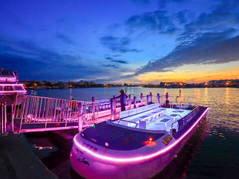 "Anping Canal Cruise"