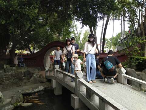 "The Chihkan Towers in the urban area flooded into tourists to visit"