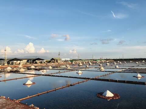 "Jingzijiao tile pan salt field"