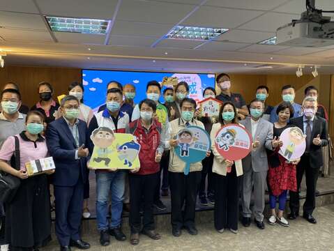 "Citizens and friends are welcome to come to Fucheng to experience the sweet and dreamy snack market with full sugar"