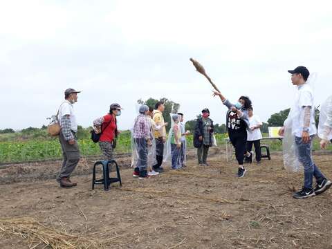 "People experience a lot of straw (javelin) loss"