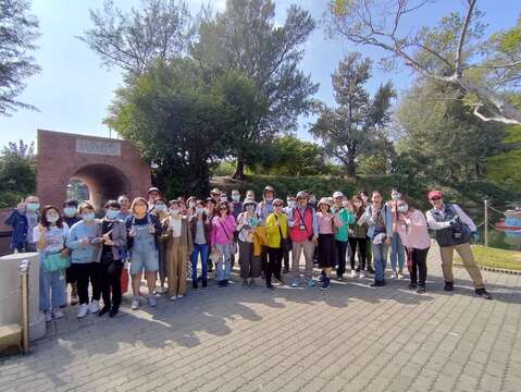 "Wen Lu shop education and training outdoor guide Yi Zai Jincheng University photo"