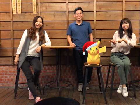 "Interaction with Pokémon Pikachu AR"