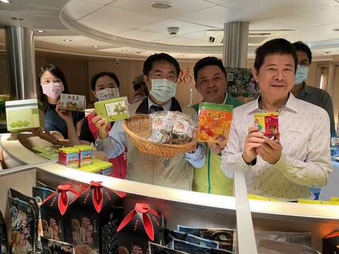 "Tainan agricultural special exhibits are brought on cruise ship promotion and marketing"