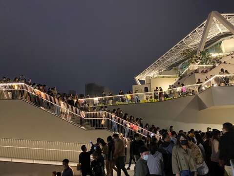 "The crowds in Hall 2 of the South American Pavilion"