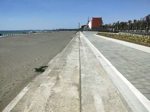 黃金海岸沙灘養灘、填砂造陸工程已具成效