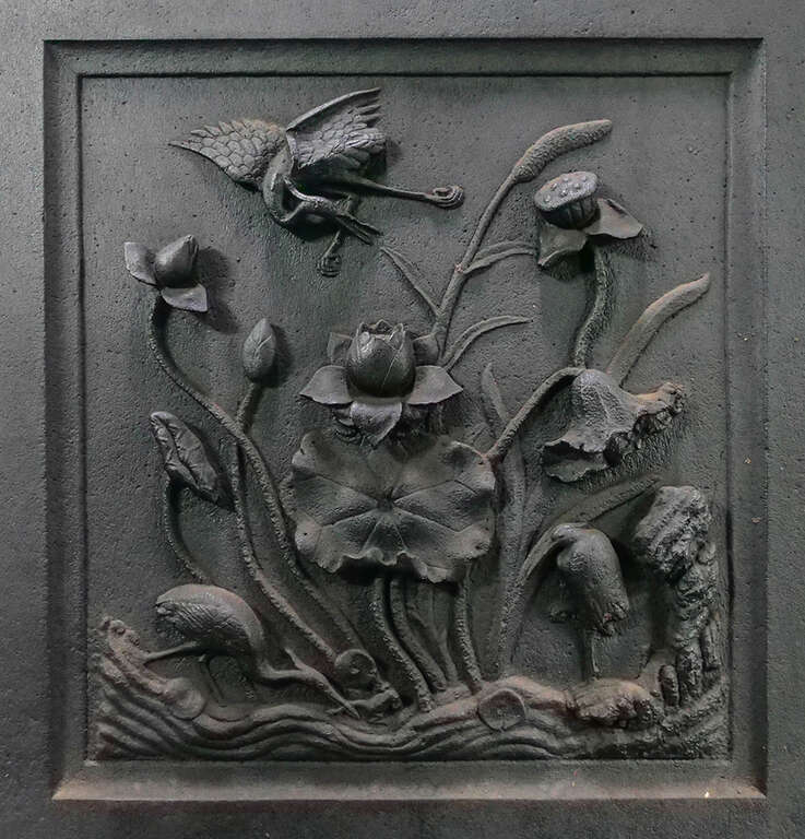 正殿-白鷺鷥與蓮花的石刻