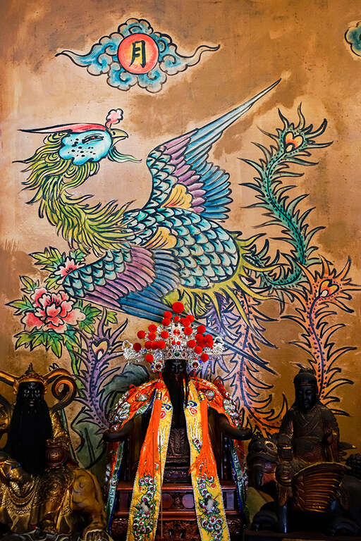 正殿-神龕牆面彩繪鳳凰