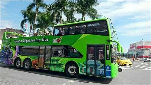 The appearance of the Tainan city tour bus