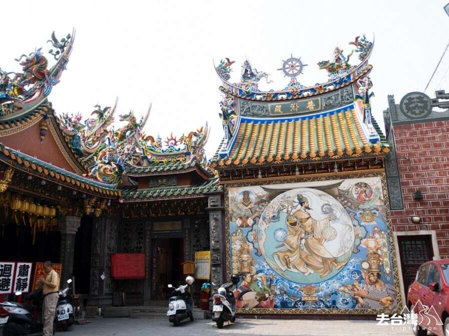 Fresco painting of artist Hsu Jose in Pu-chi Temple